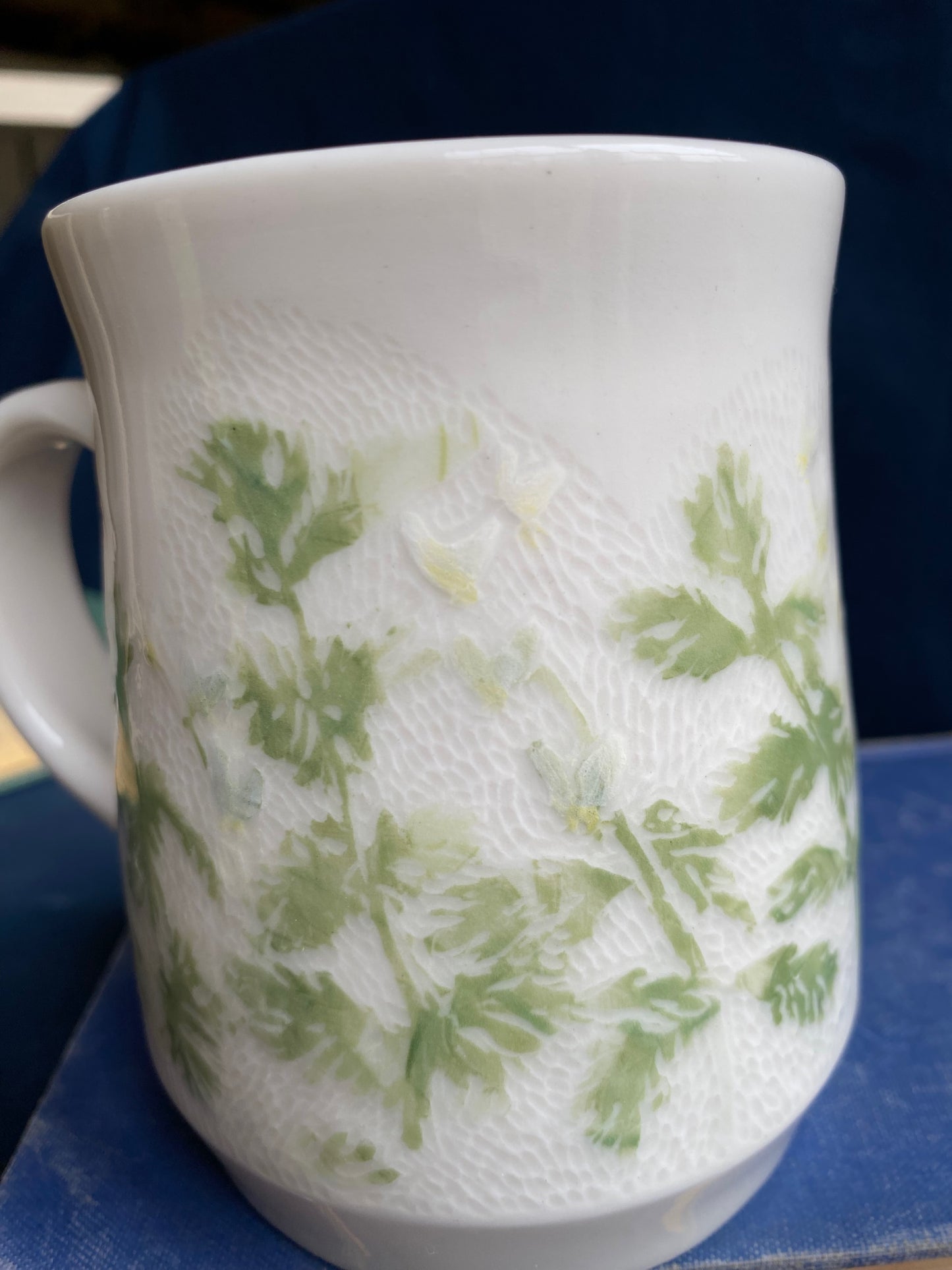 Dutchman's Breeches Carved Mug