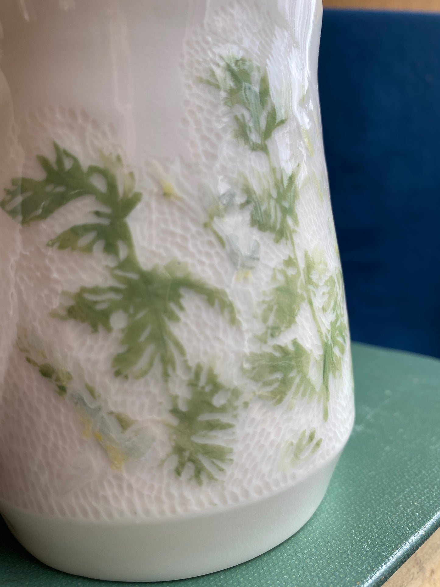 Dutchman's Breeches Carved Mug