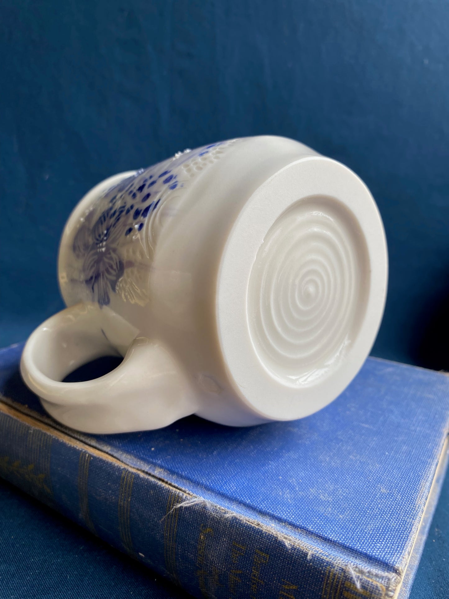 Violet Anemone Carved Mug