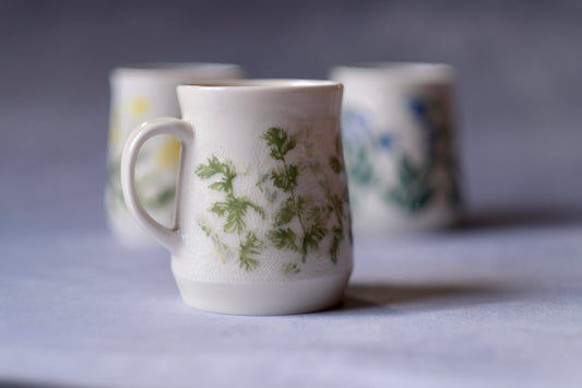 Dutchman's Breeches Carved Mug